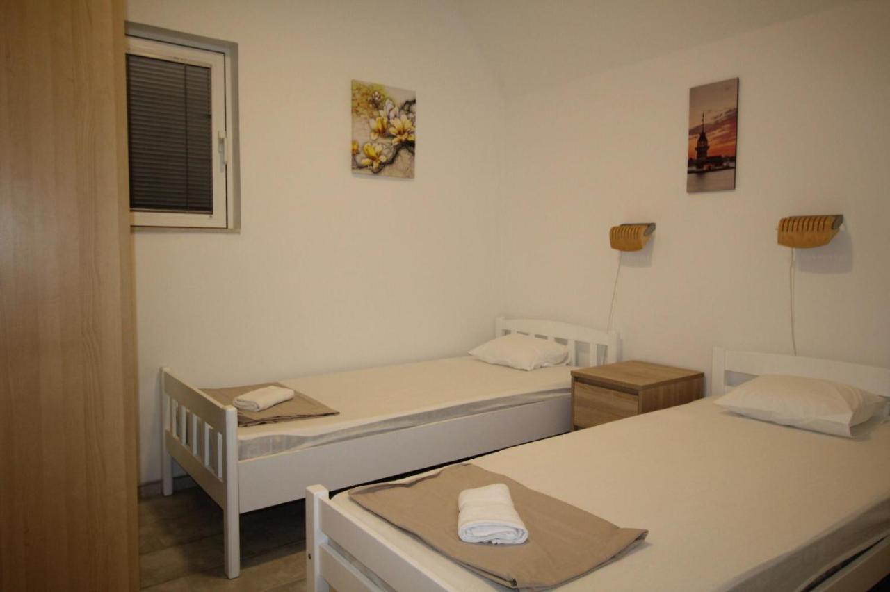Blue Water Novalja Apartments Екстериор снимка