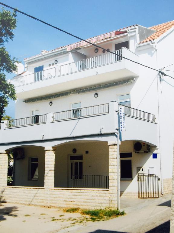 Blue Water Novalja Apartments Екстериор снимка